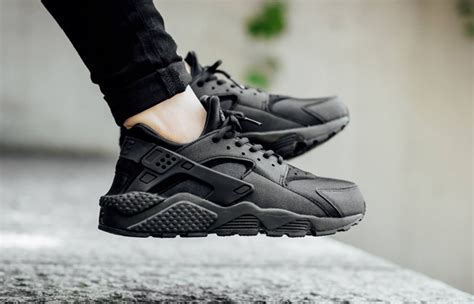 nike schuhe huarache schwarz|nike huarache sneakers for men.